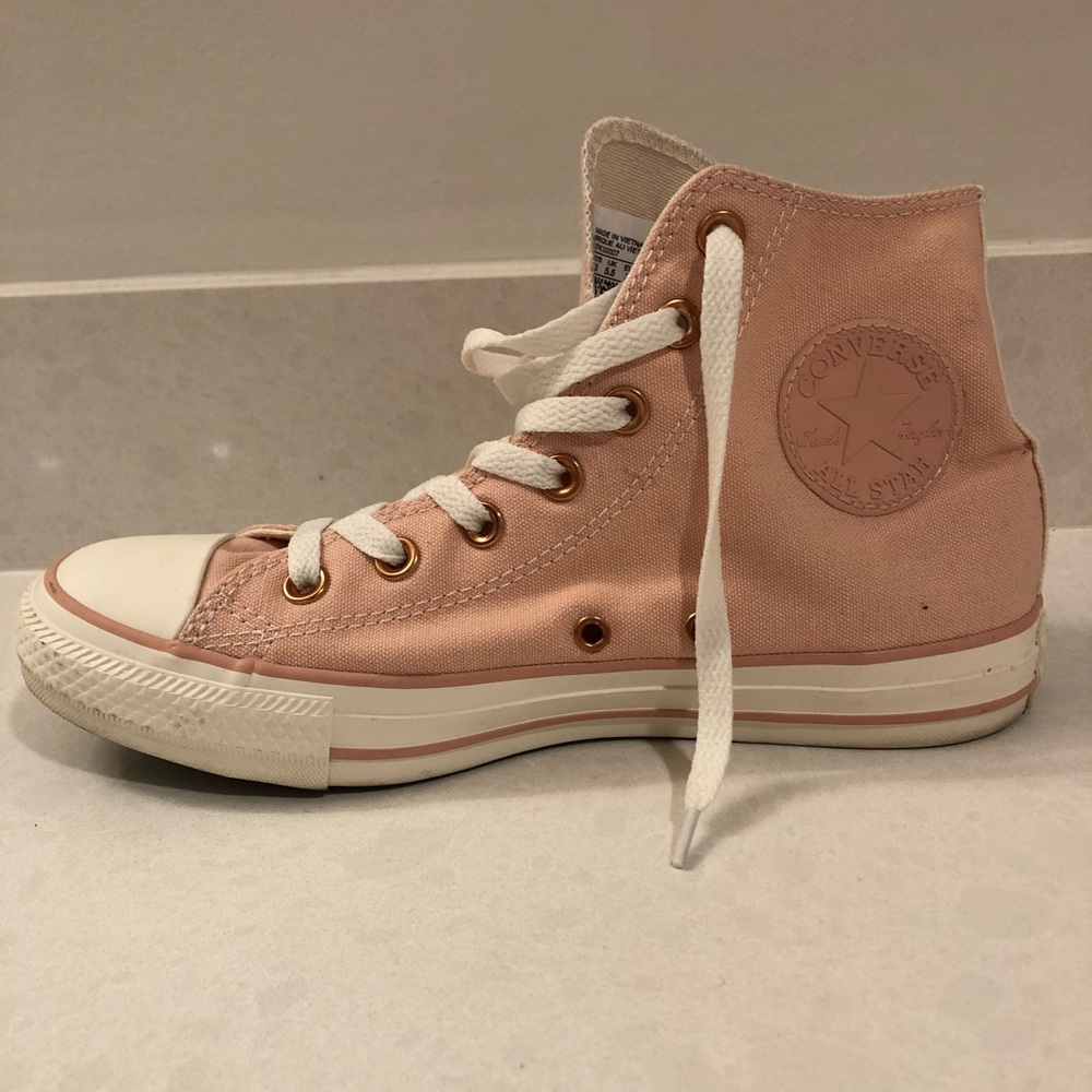 Customer Dusty Rose Converse
